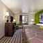 Super 8 by Wyndham Germantown/Milwaukee