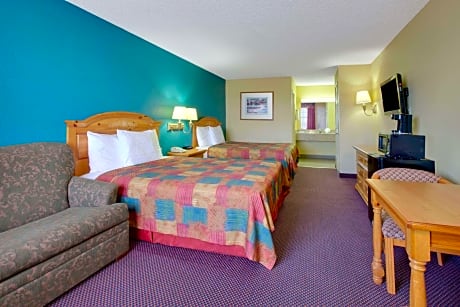 Queen Room with Two Queen Beds - Non-Smoking