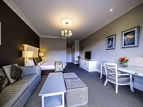King Suite with Bath