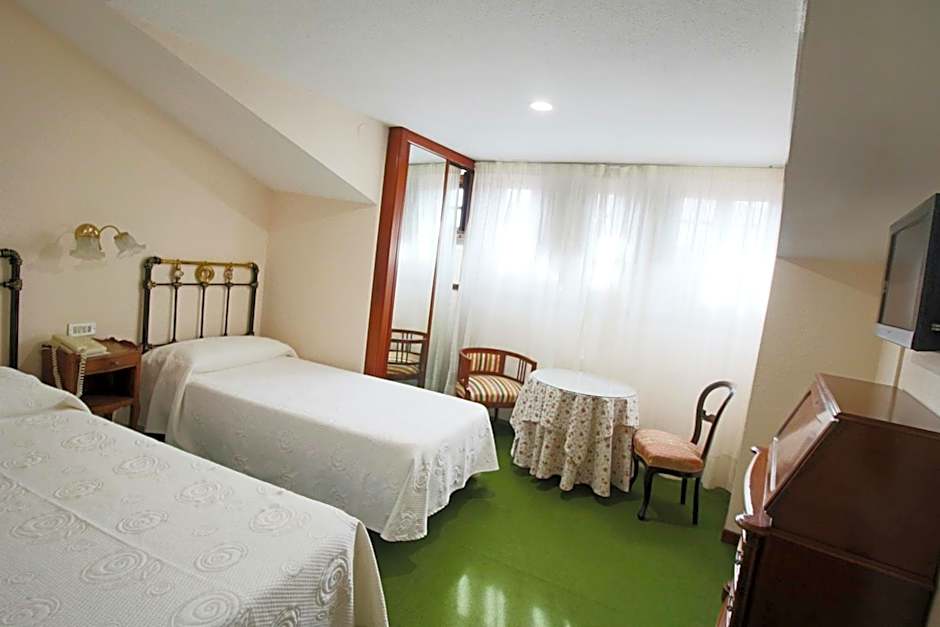 Hotel Santillana