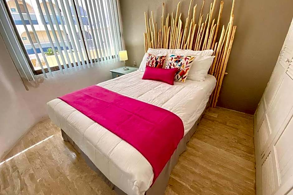 Oceanfront Condo BM By Andiani