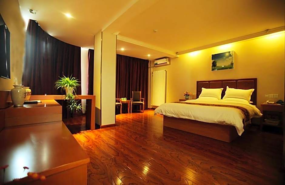 GreenTree Inn LuoYang YiChuan Yilong Avenue