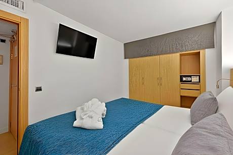 Superior 1-Bedroom Apartment