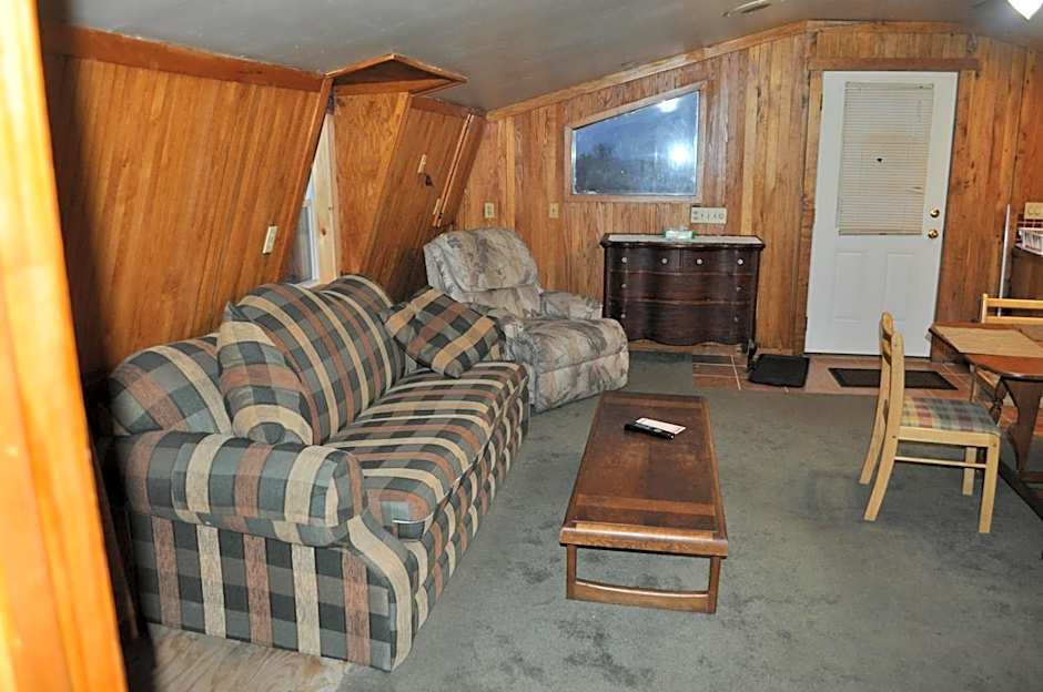 Lakewood Lodge & Restaurant