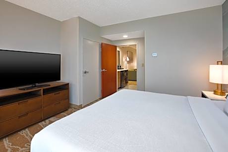 Corner King Suite
