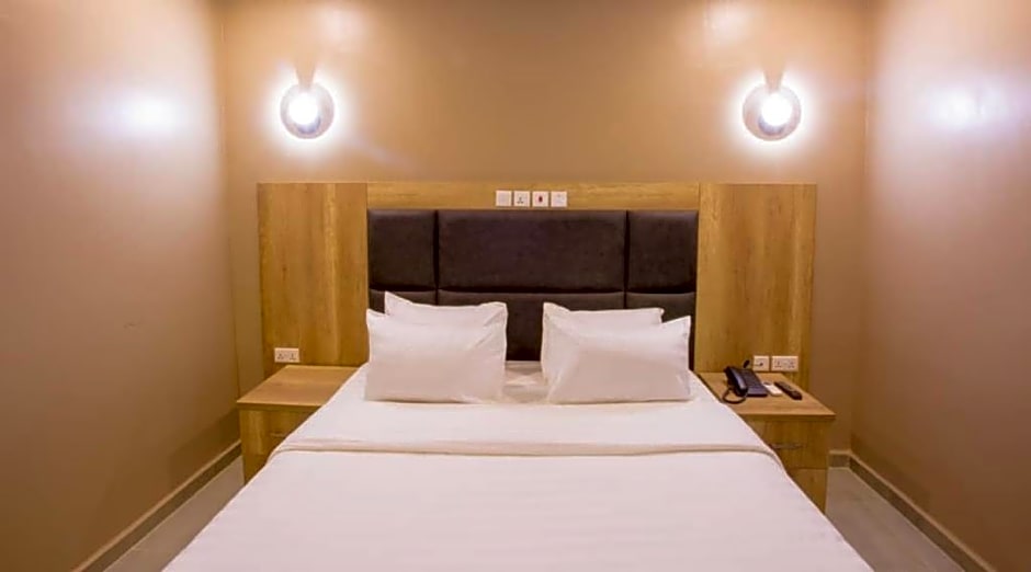 IVANA RESIDENCE APARTMENTS AND SUITES