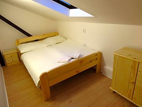 Three-Bedroom Apartment (6 Adults)