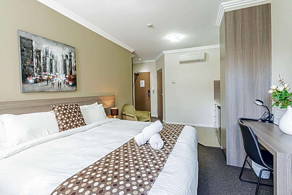 Photo 1 of 9 of Standard 1 King Bed
