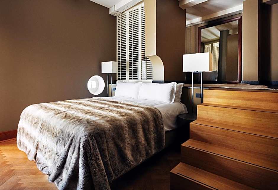 Photo 1 of 5 of Royal Suite