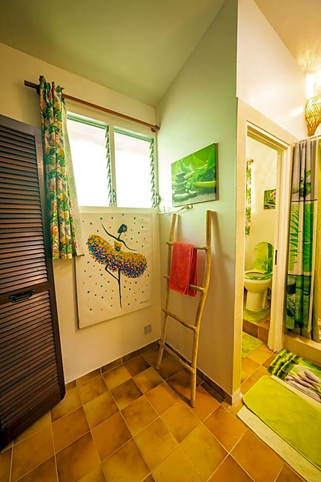 Martinique Treehouse