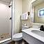 Econo Lodge Inn & Suites Heavenly Village Area