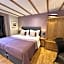 Bath House Hotel & Restaurant