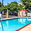 Comfort Inn & Suites Hamilton Place