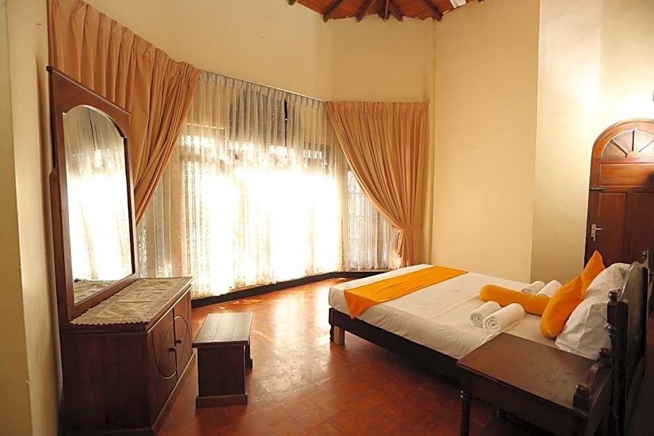 Photo 1 of 4 of Triple Room