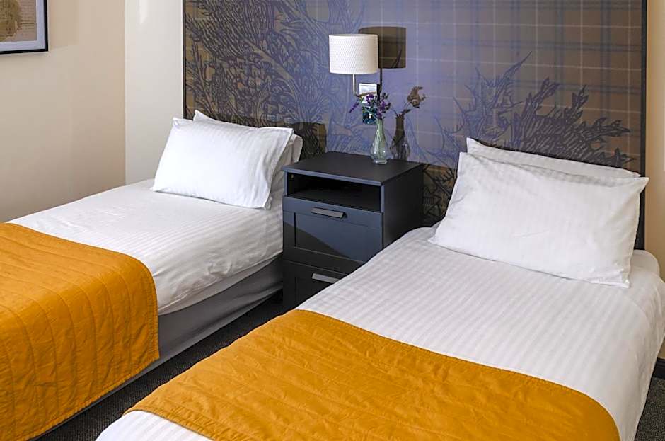 Thrums Hotel, Kirriemuir