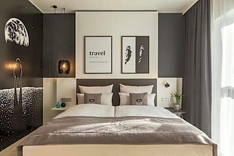 Premium Queen Room