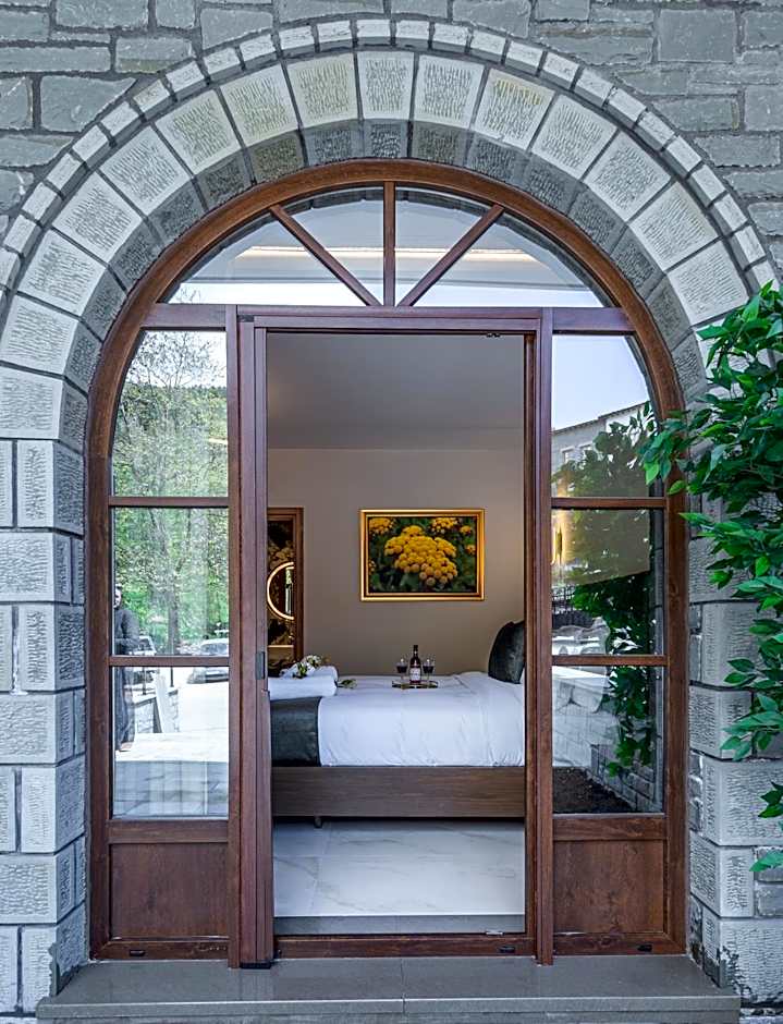 FLOARA DI MUNTE Forest Luxury Suites