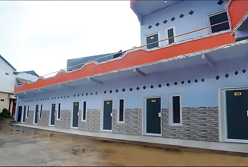 Penginapan Kurnia Sluke