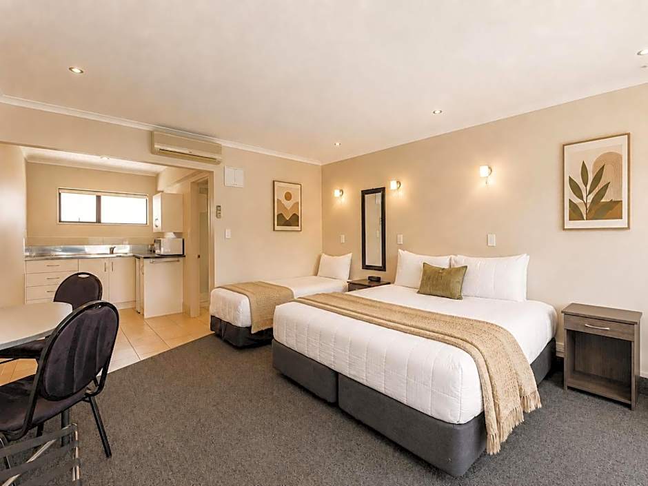 Kauri Court Motel and Apartments