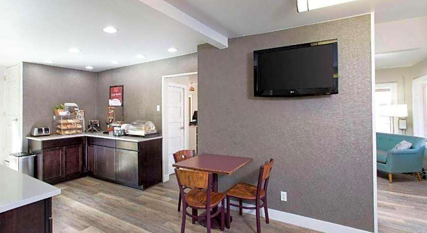 Econo Lodge Inn & Suites Durango
