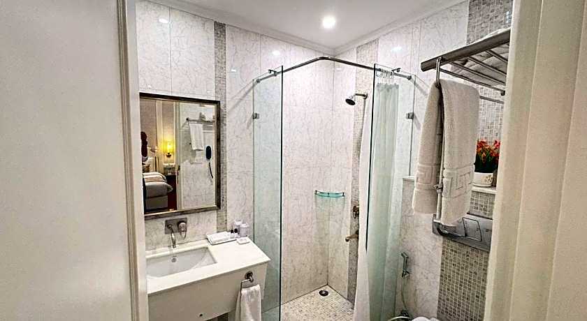 Hotel Bright