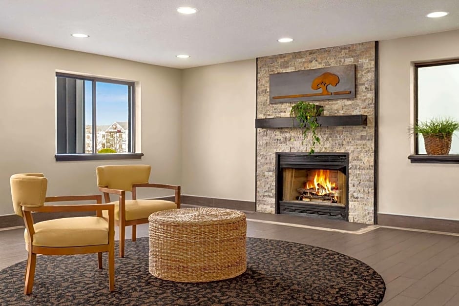 Super 8 by Wyndham Nashville Airport North