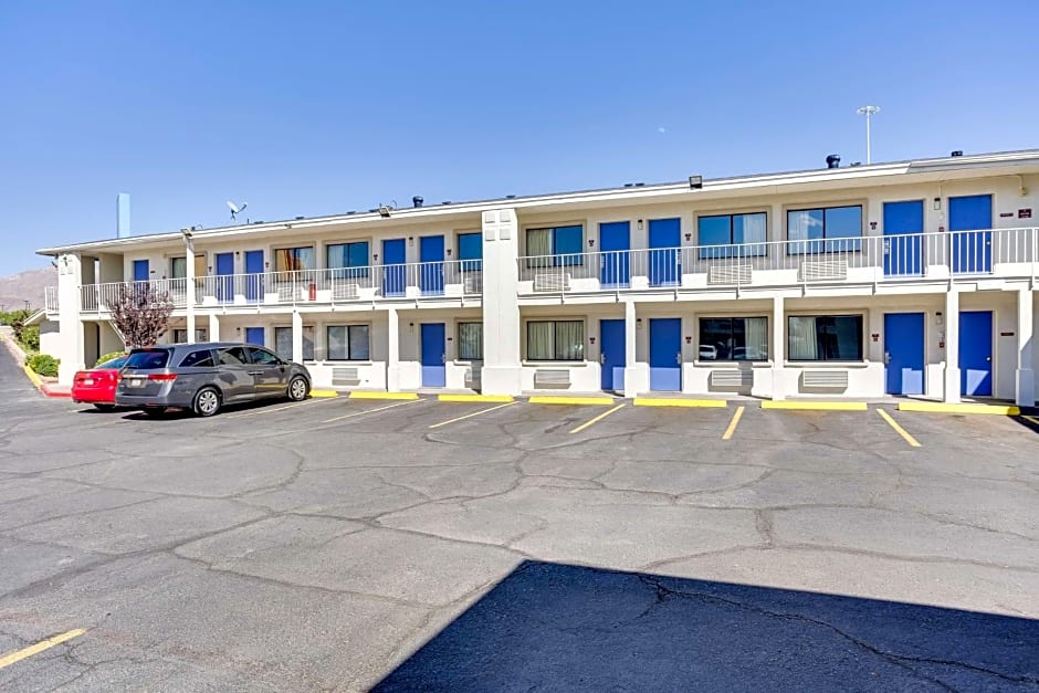 Motel 6-El Paso, TX - West