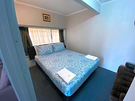 Standard Apartment with Bath