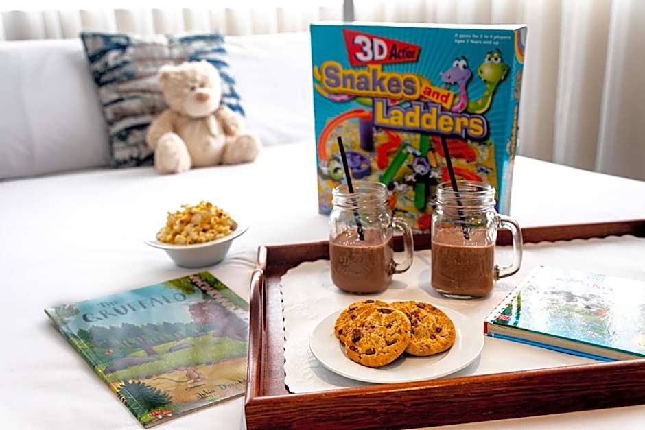 Ramada Hotel & Suites by Wyndham Coventry