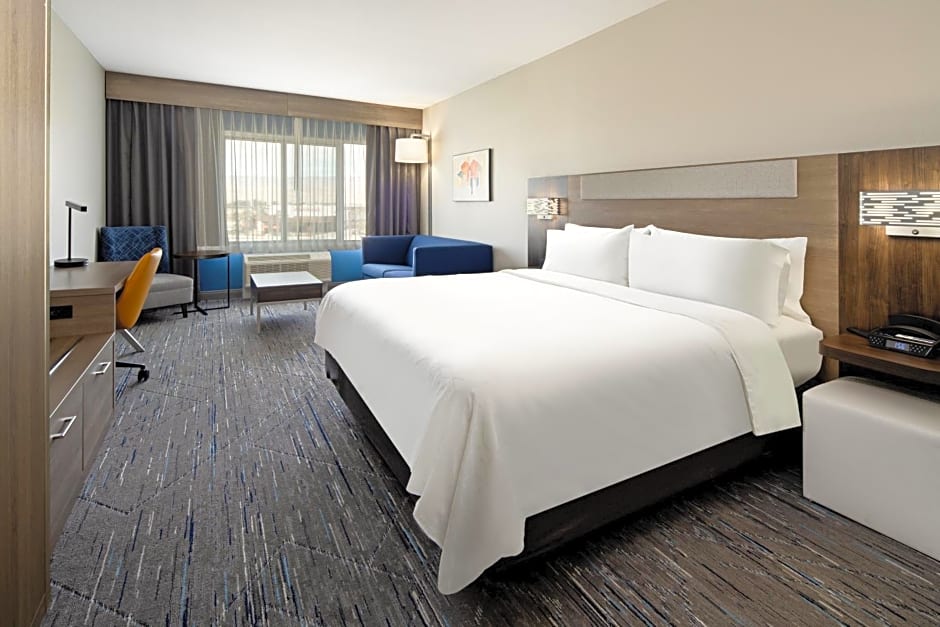 Holiday Inn Express & Suites - Palm Desert - Millennium, an IHG Hotel