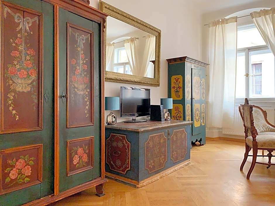 Small Luxury Palace Residence