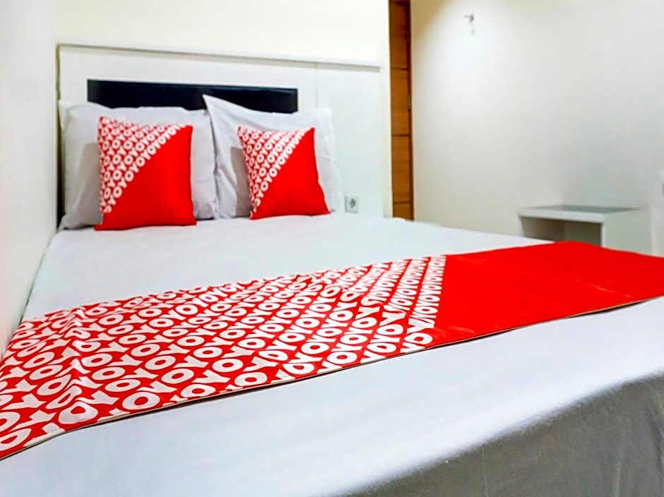 OYO 90394 Guest House Sentosa