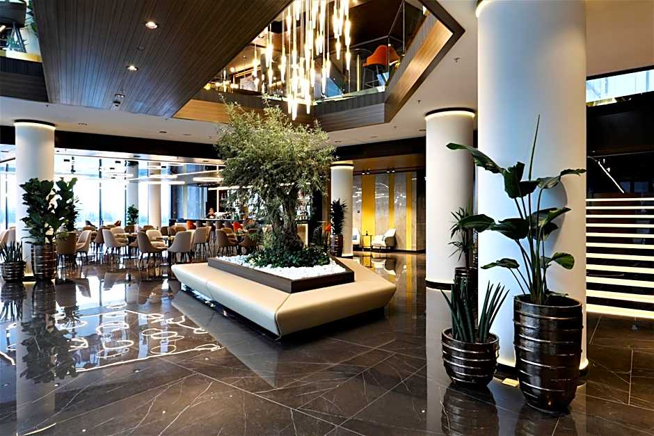 Grand Plaza Hotel & Congress Center