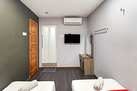 OYO 89381 Moonnight Hotel