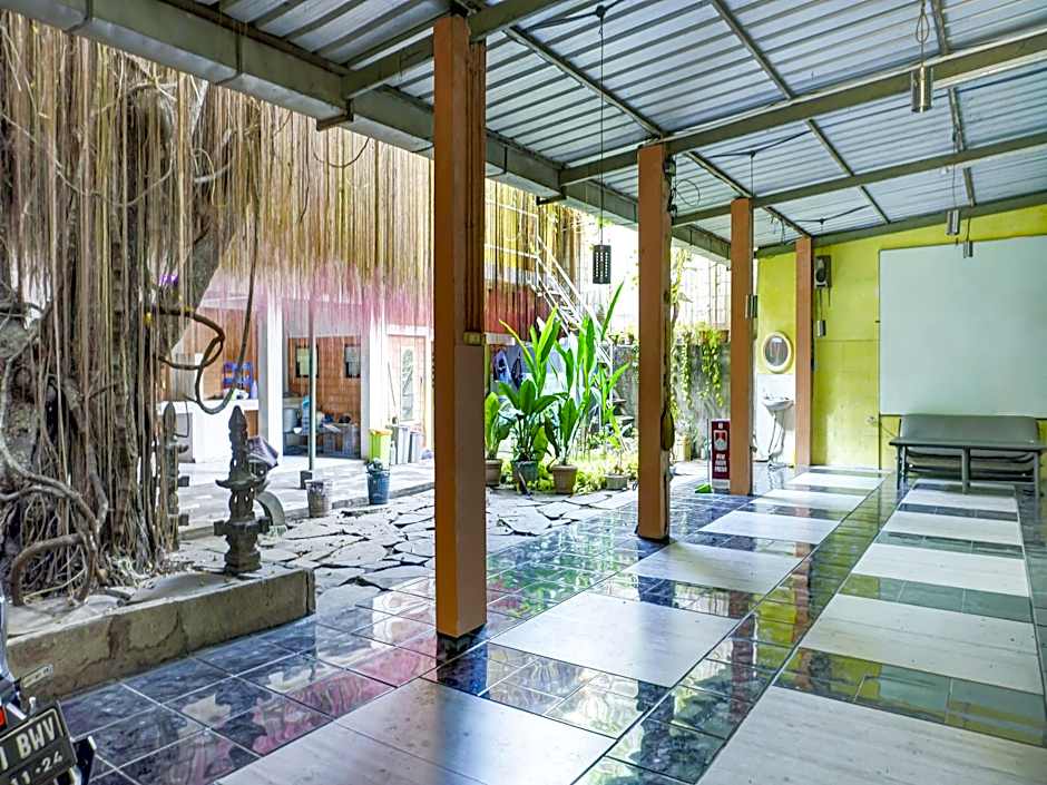 SPOT ON 91205 Rindang Guesthouse Syariah