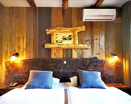 Double or Twin Room with Balcony