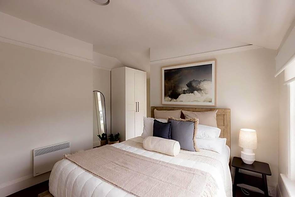 Central home in trendy South Hobart