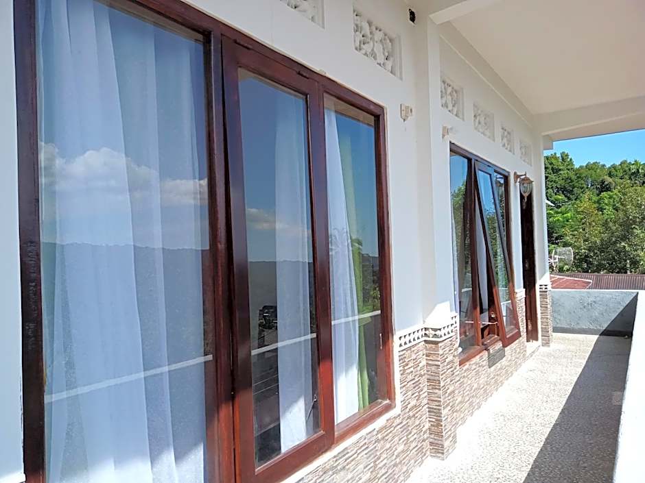 Aris Homestay and Warung Made