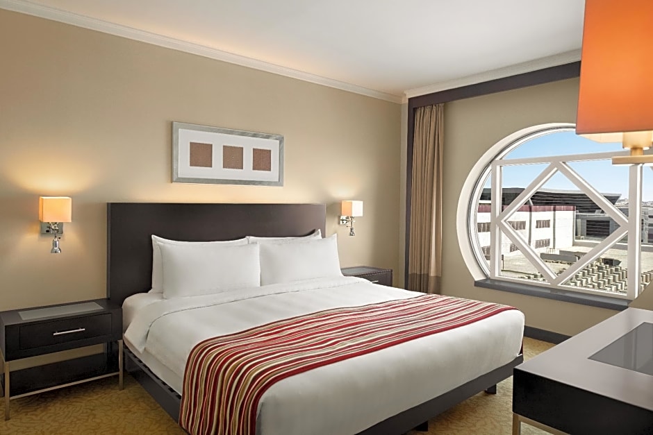 Ramada Plaza by Wyndham Dubai Deira