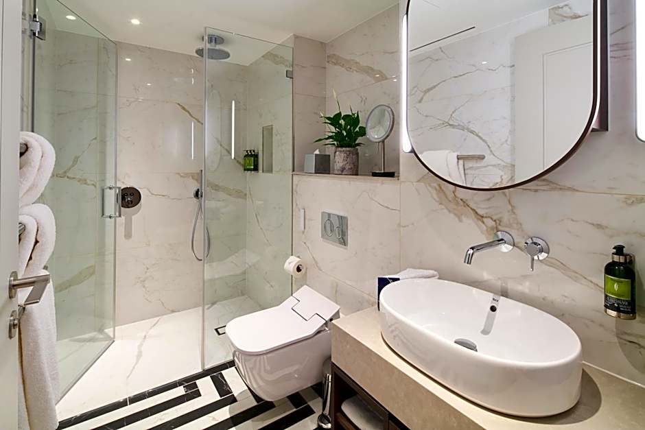 Cheval Phoenix House at Sloane Square