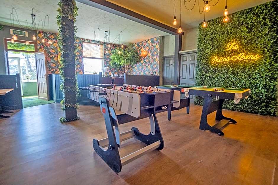 Entire Venue with Accommodation Sleeps up to 19 - Waterfall Country Escape Wales