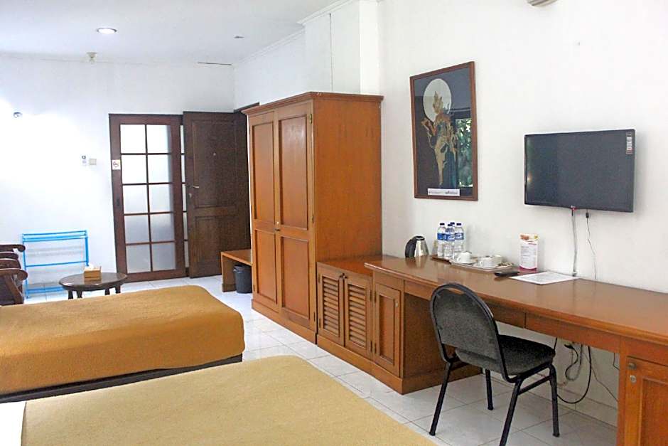 Hotel Winotosastro Garden