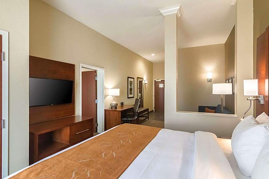 Comfort Suites Meridian And I-40
