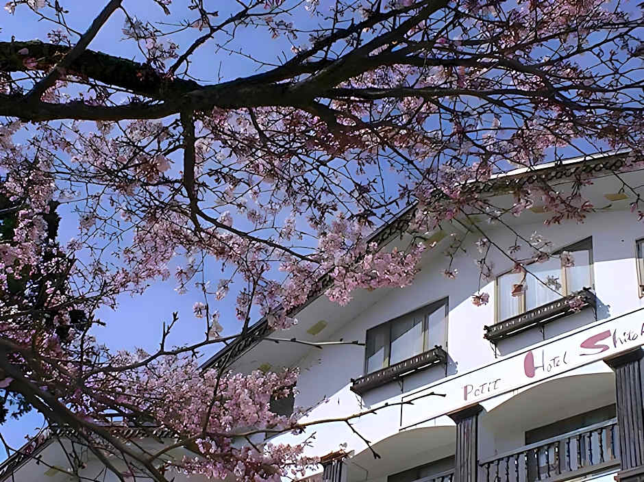 Petit Hotel Shitaka