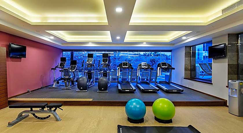 DoubleTree By Hilton Kusadasi