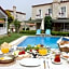 Panda Alacati Hotel