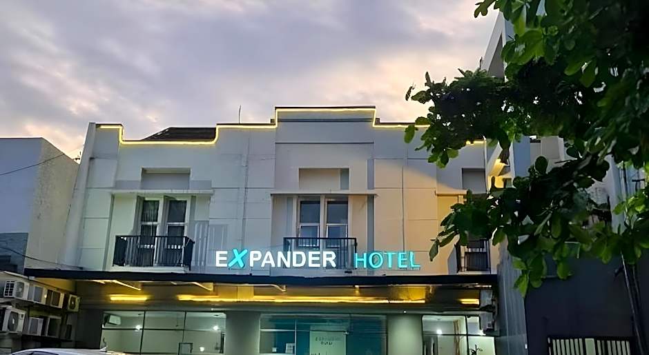 EXPANDER HOTEL Semarang (Formerly CityOne)