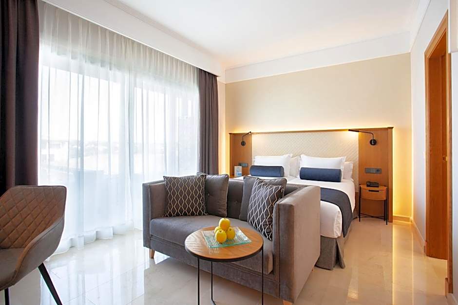 Grupotel Playa de Palma Suites & Spa