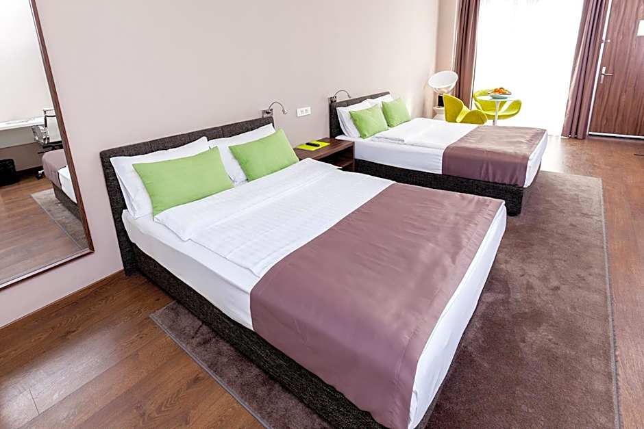 Adresa Suites