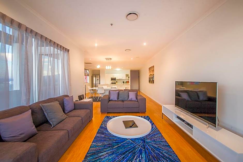 Edge Apartment Hotel